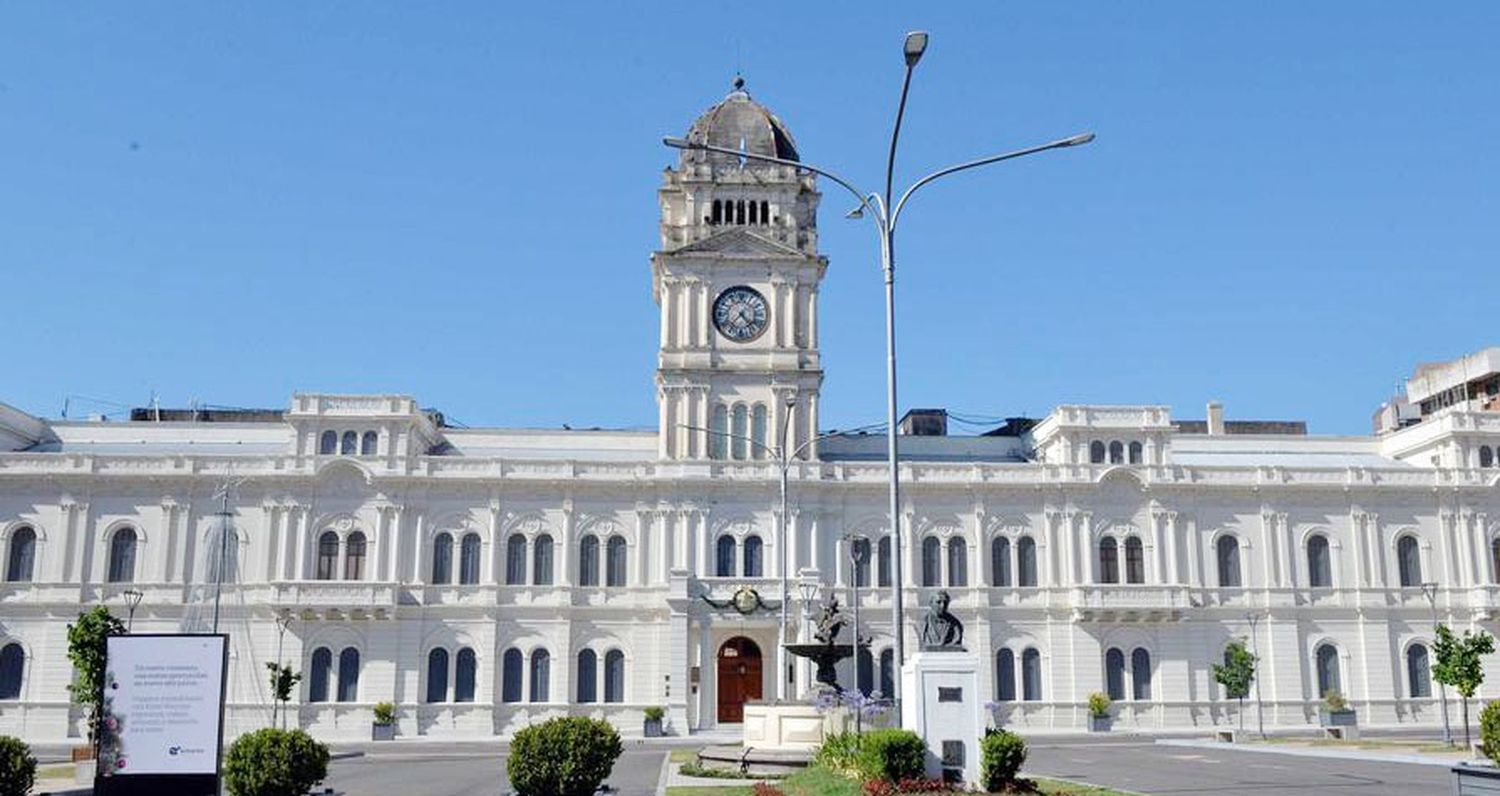 El gobierno llamará a docentes y estatales para continuar la discusión salarial