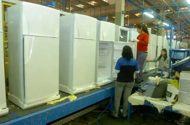 Bambi suspendería a 500 empleados