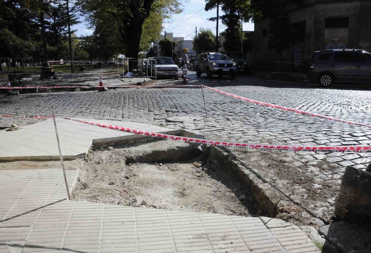 El concejal Manazzoni se refirió al pedido de construcción de rampas sobre la avenida Marconi, necesario para el libre transito de personas con movilidad reducida.