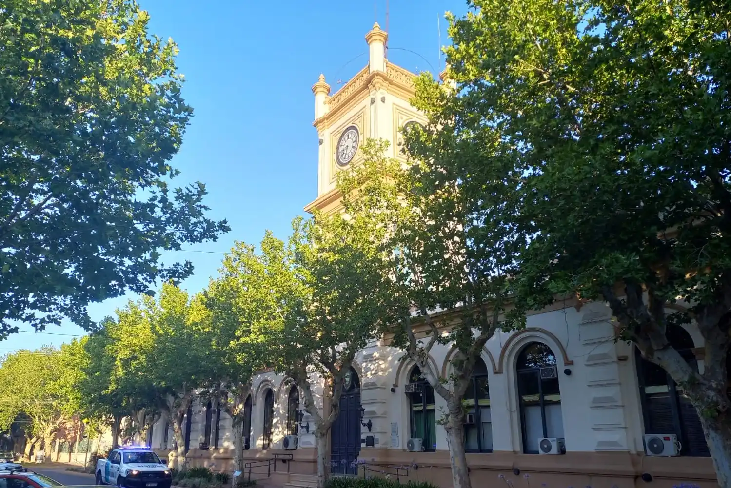 La última reunión pasó a cuarto intermedio para este lunes.