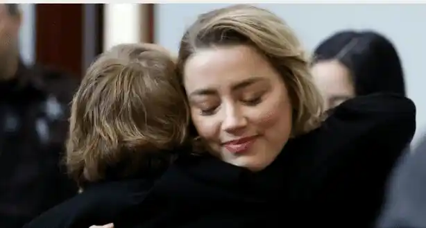 La propia JLo compartió su nueva roca. Foto Instagram