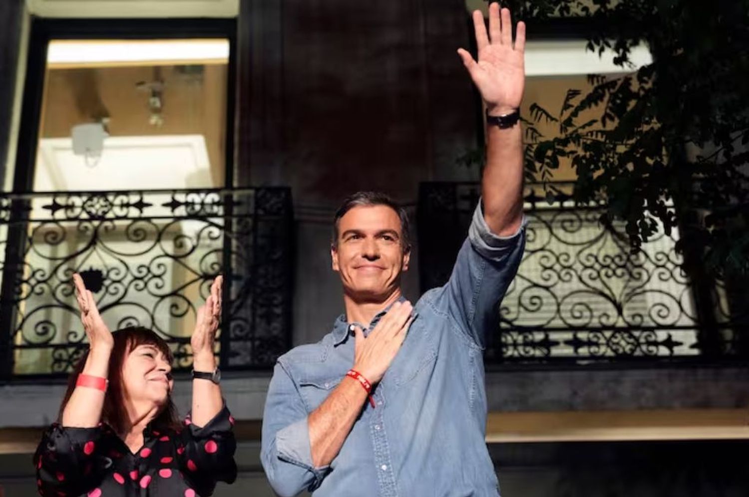 Festeja el PSOE. El país queda entre el bloqueo y otro gobierno socialista