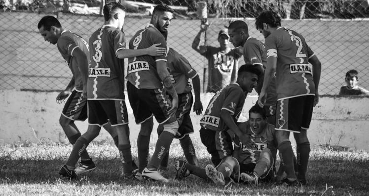 En el comienzo, ganaron Defensores Unidos, Rivadavia  y Portela