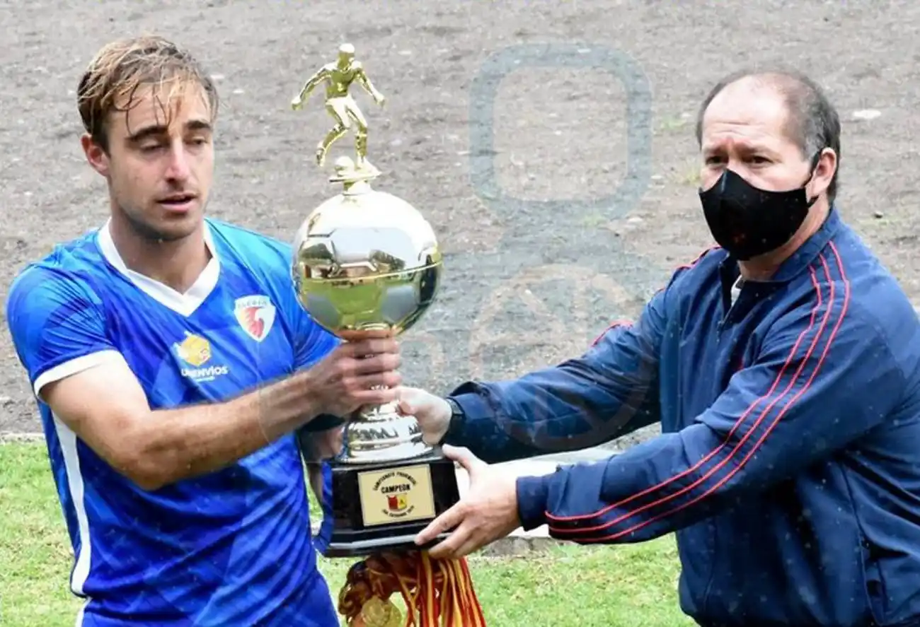 Triunfo y campeonato para Gonzalo Turri en Ecuador