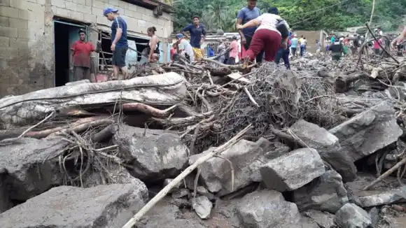 ¡DESLAVES MORTALES! 4 fallecidos y más de 300 viviendas afectadas es el balance de las lluvias en Anzoátegui