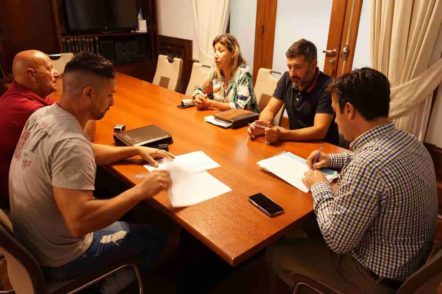 Acuerdo paritario. 25% de aumento para los trabajadores municipales.