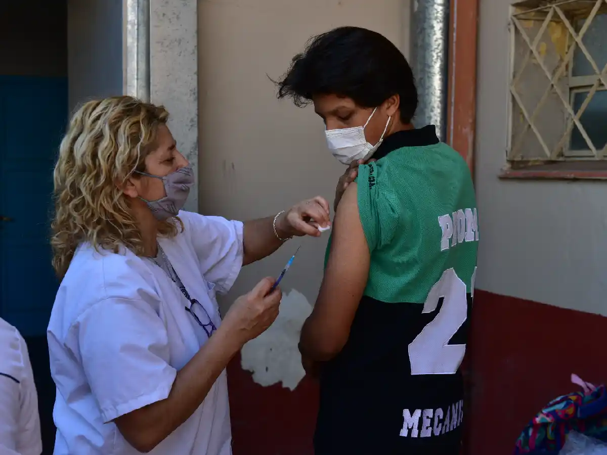 San Francisco lleva 42 días sin  muertos por covid y extiende la vacunación a las escuelas  