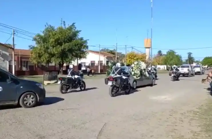 El pueblo de Río Tala llora la muerte de Osvaldo "Lalo" Cantero, el policía asesinado en el asalto y doble crimen de Zárate
