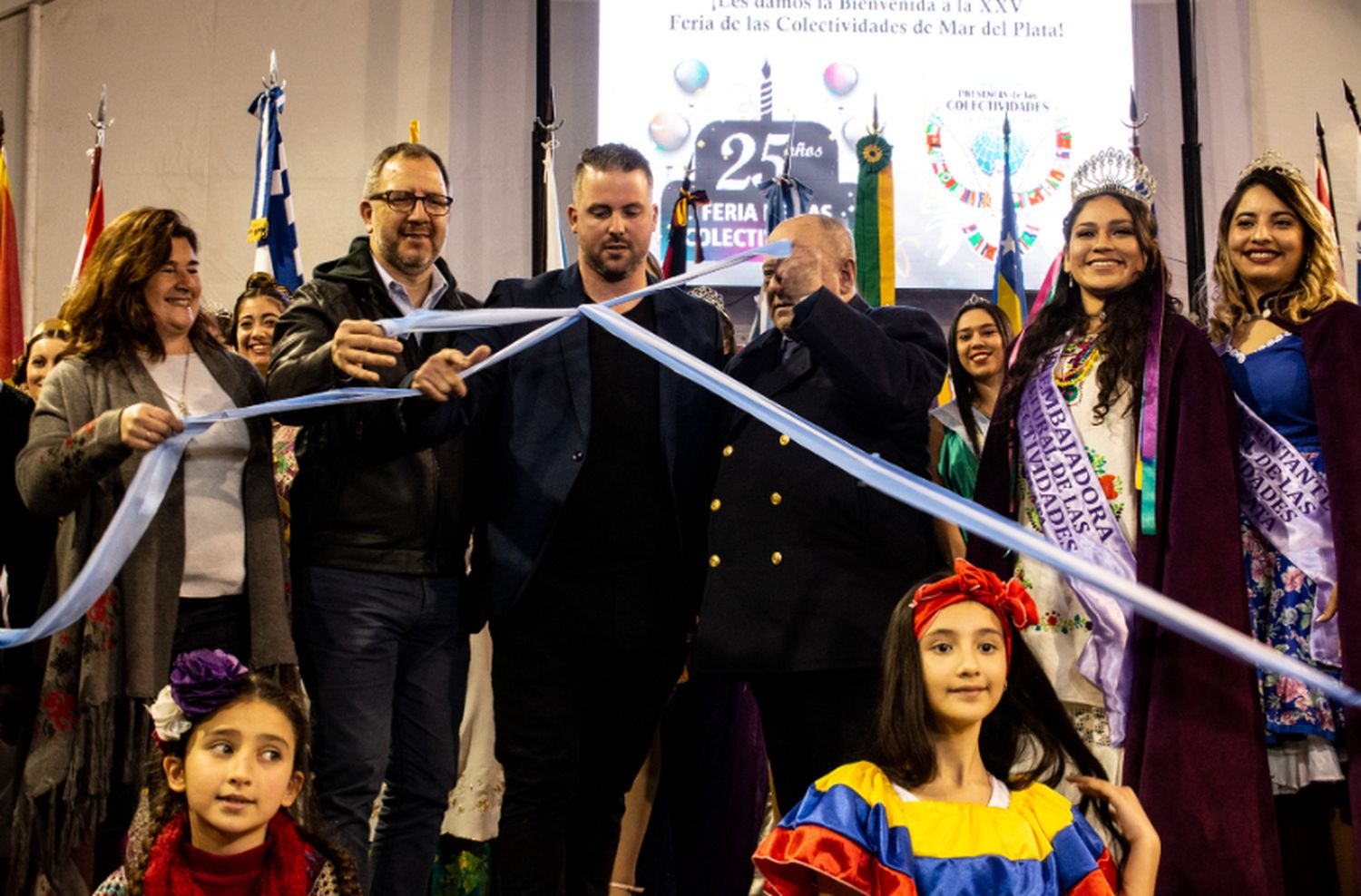 En el inicio de las vacaciones de invierno, inauguró la 25° Feria de las Colectividades