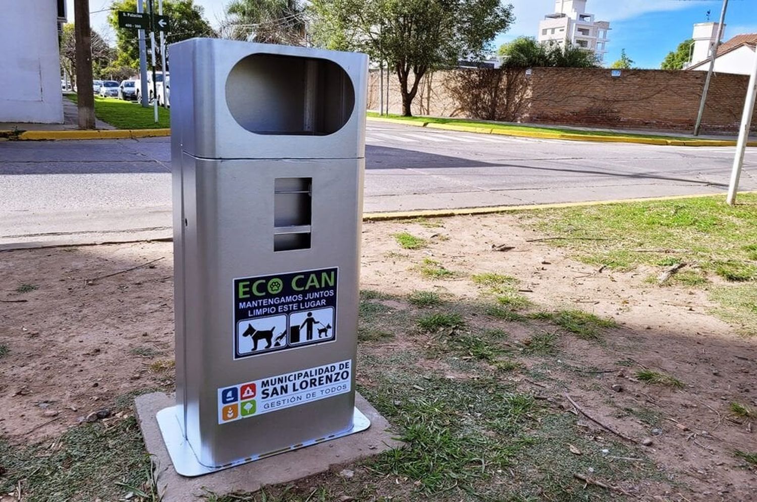 La iniciativa busca mantener limpios los espacios públicos y evitar la proliferación de heces contaminantes.