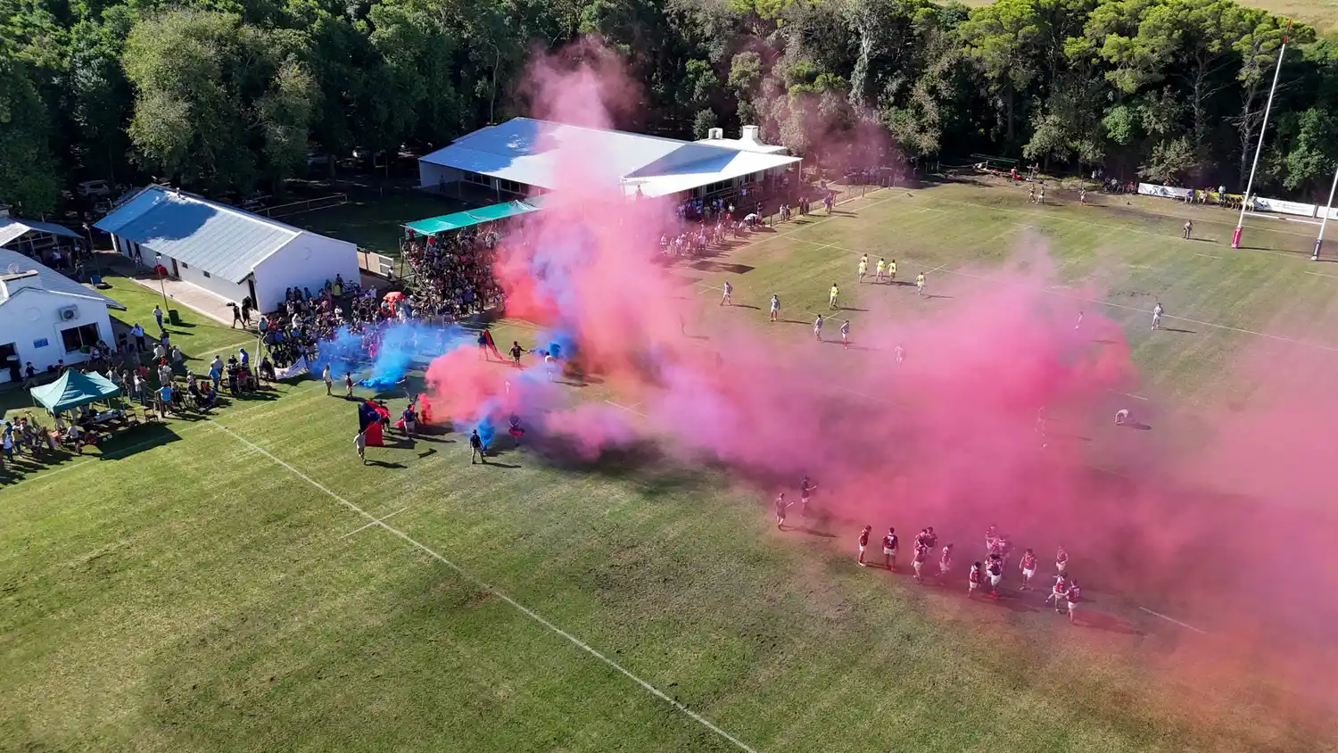 El Country se vistió de fiesta para recibir el mejor rugby del Litoral en Venado Tuerto. Foto: Javier Leali.