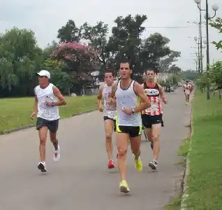 Triatlón: Ricardo Fariña terminó cuarto en Sudáfrica
