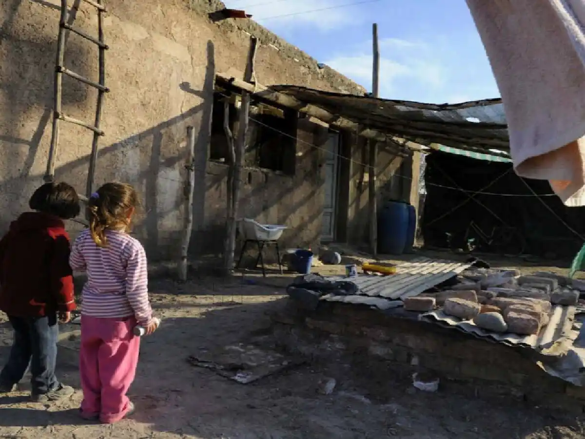 Una familia necesitó casi $30 mil en abril para no ser pobre