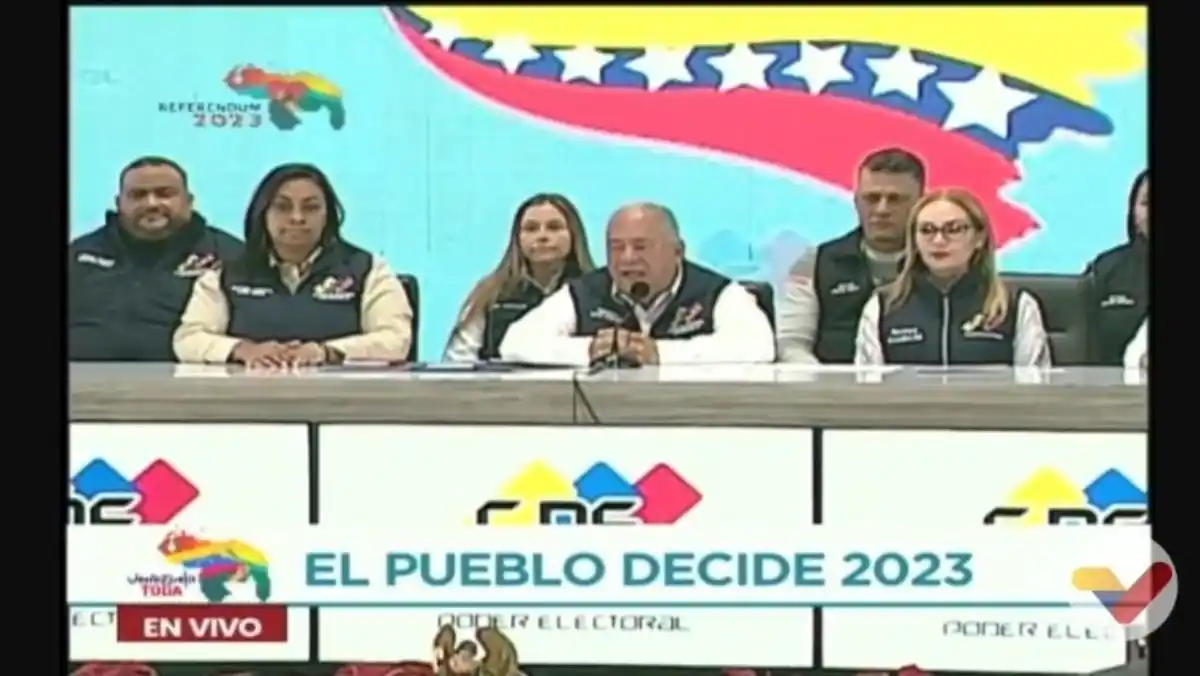 !Argumentan participación masiva! CNE extendió proceso del referéndum consultivo por dos horas