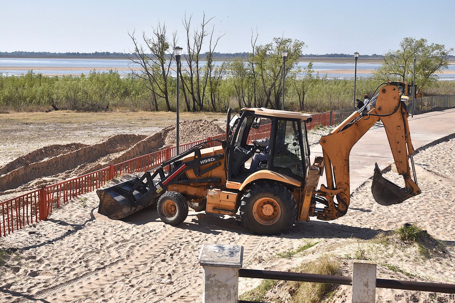 La Municipalidad de Santa Fe acondiciona playas y parques para la temporada estival