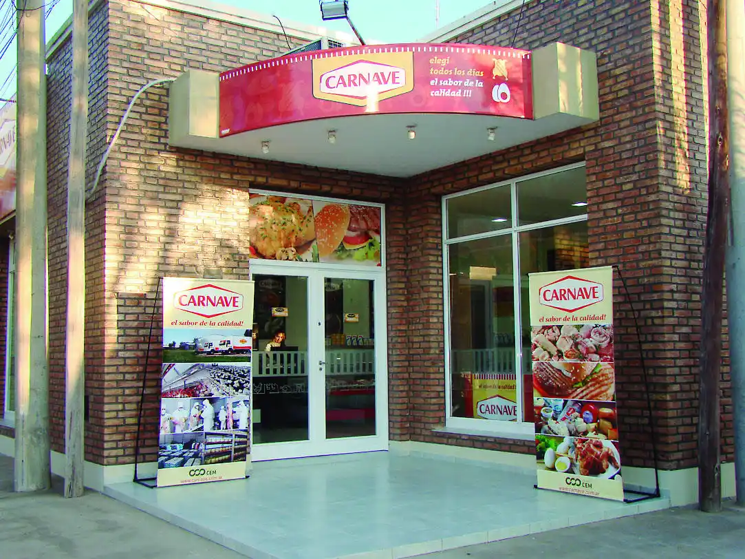 Sunchales: rompieron un vidrio de la puerta, ingresaron y robaron