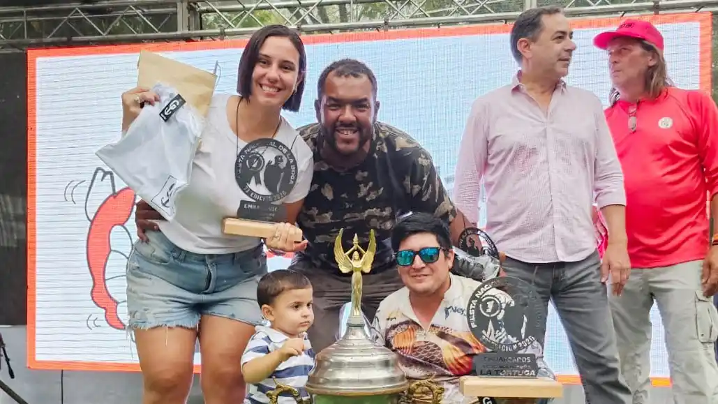 Se realizó la Fiesta Nacional de la Pesca de la Boga, y por primera vez una mujer en el trío ganador