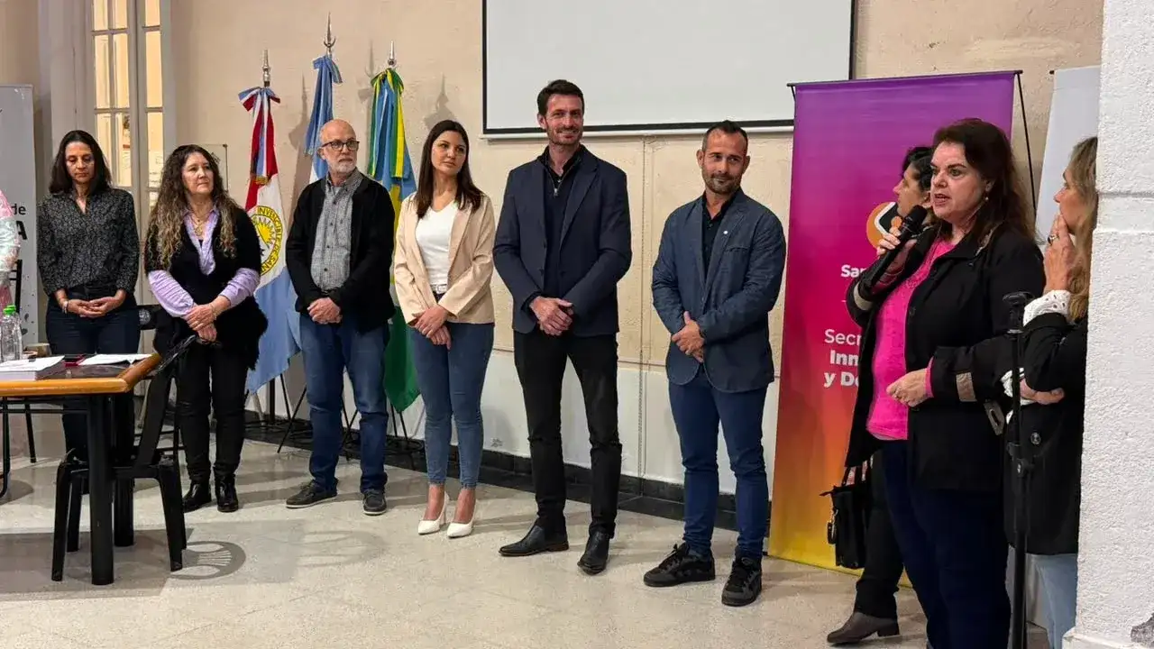 San Vicente reunió a docentes de toda la provincia en una jornada sobre Educación Tecnológica - 3