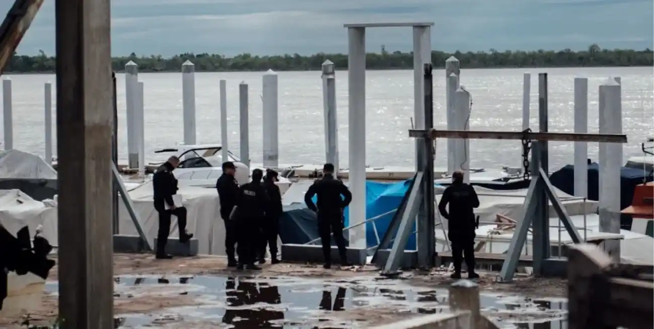 Misterio: hallaron un cuerpo flotando en el río frente a la costanera central de Rosario