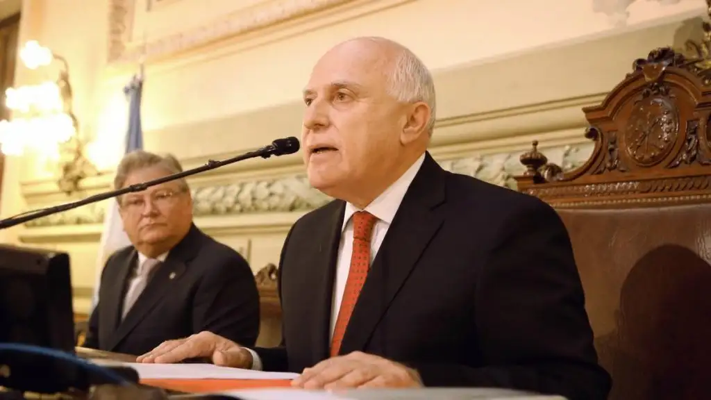 Ante la Asamblea Legislativa, Lifschitz destacó su gestión