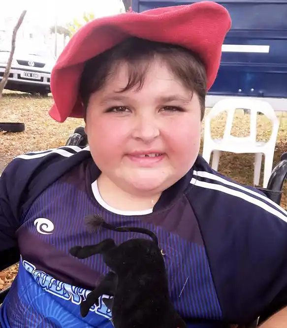 Padece Distrofia Muscular de Duchenne y se hará un tratamiento con células madres en Estados Unidos