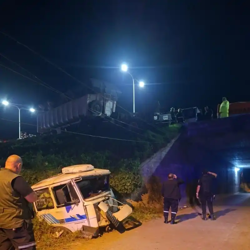 choque en cadena y vuelco de camion en la autopista santa fe - rosario - 3