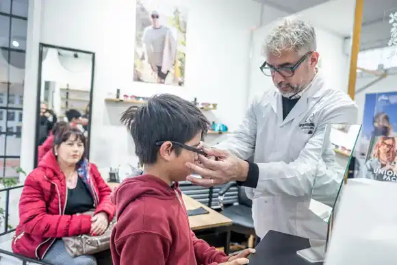 Campaña municipal de salud oftalmológica benefició a más de 2400 personas