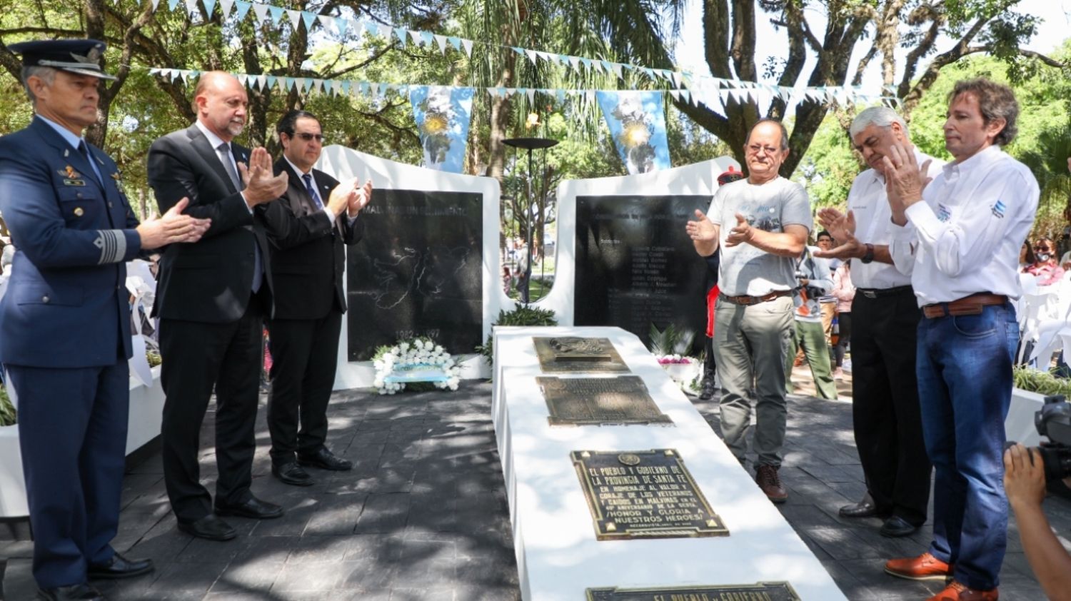 Perotti citó a Maradona en el homenaje a los veteranos: “El honor y la gloria es de ustedes, para nosotros el orgullo”