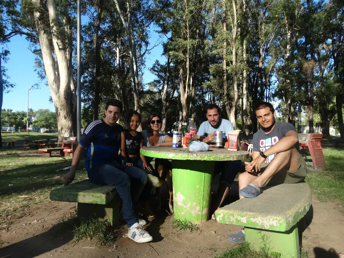 Los fans eligieron la costanera de Villa María para pasar el “domingo sabinero” 