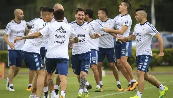 Eliminatorias: la Selección argentina tuvo su primer entrenamiento