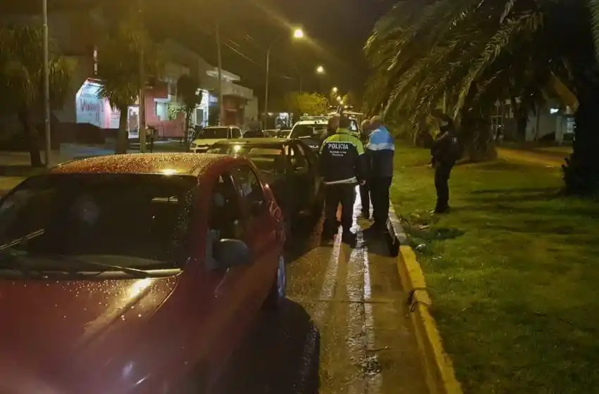 Conducía con más de 2 gramos de alcohol por litro de sangre y chocó