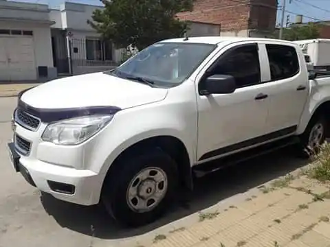 Un delito que genera inquietud: delincuentes sustraen camionetas