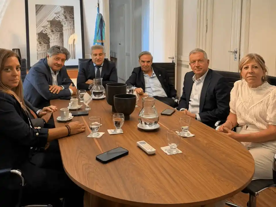 Unión y libertad, con Pichetto y Monzó