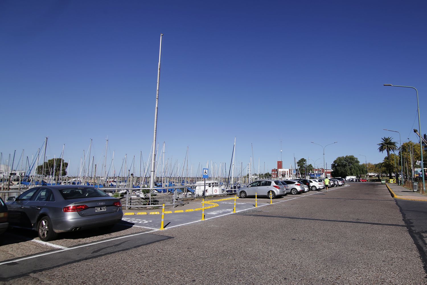 Vicente López: Reorganizan el tránsito del Puerto de Olivos con topes y demarcaciones