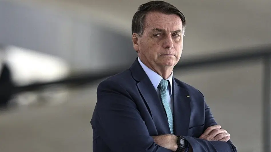 Internaron de urgencia a Bolsonaro por una obstrucción intestinal