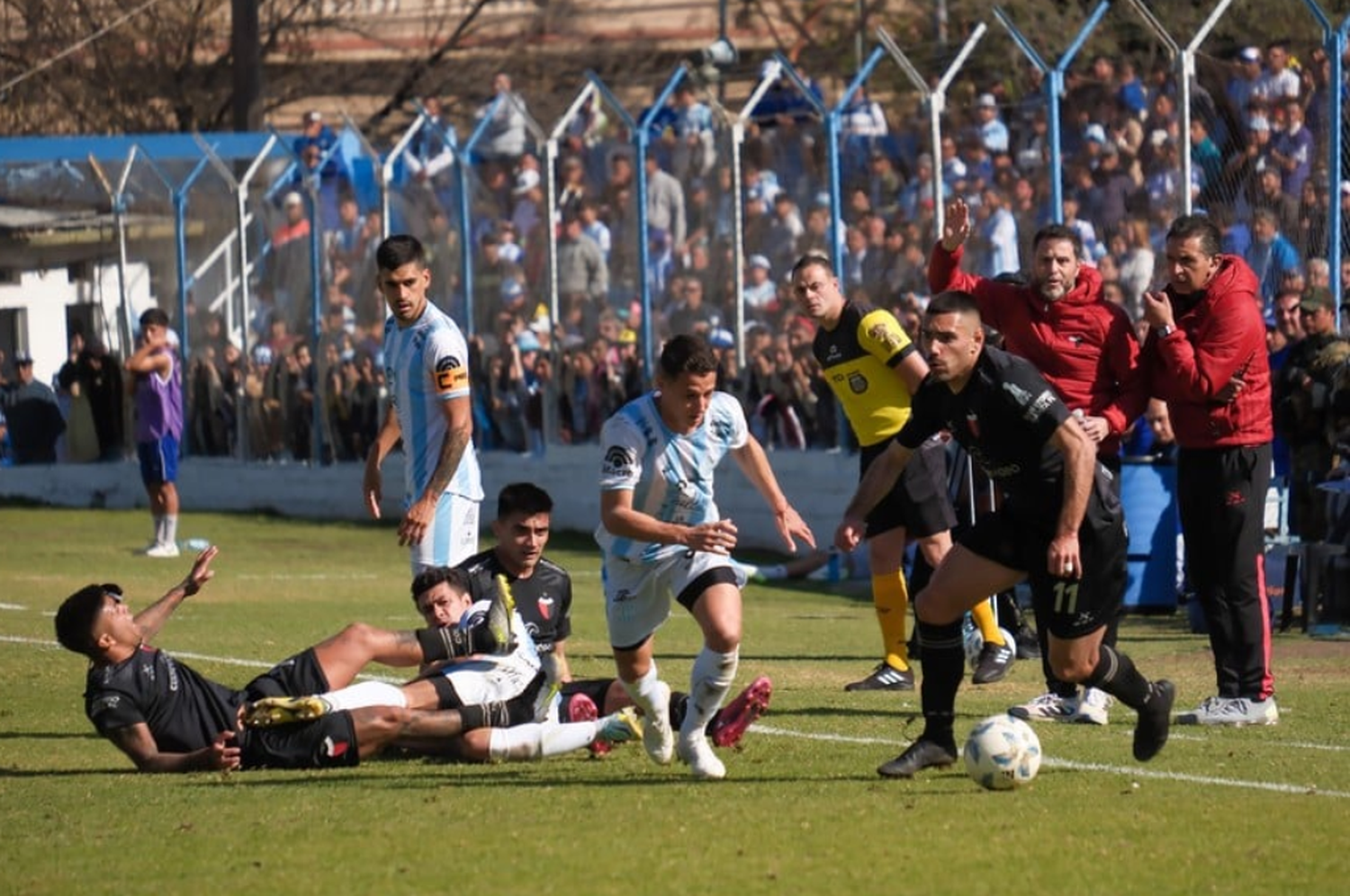 Colón perdió 1 a 0 con Gimnasia y Tiro de Salta