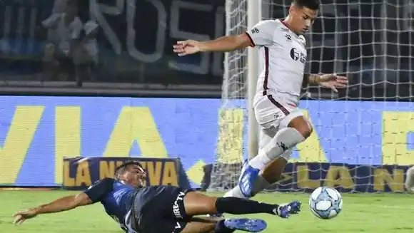 Talleres le ganó a Colón y se ilusiona con clasificar a las copas internacionales