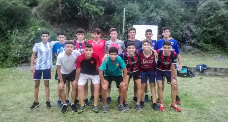 El U15 de San Pedro pone en marcha su ilusión nacional