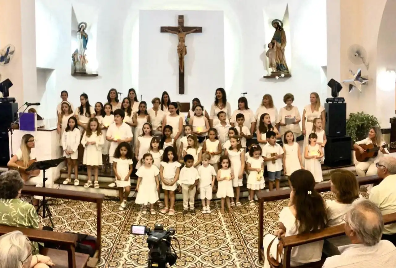 Cantata Navideña: Coro "En Son de Paz"