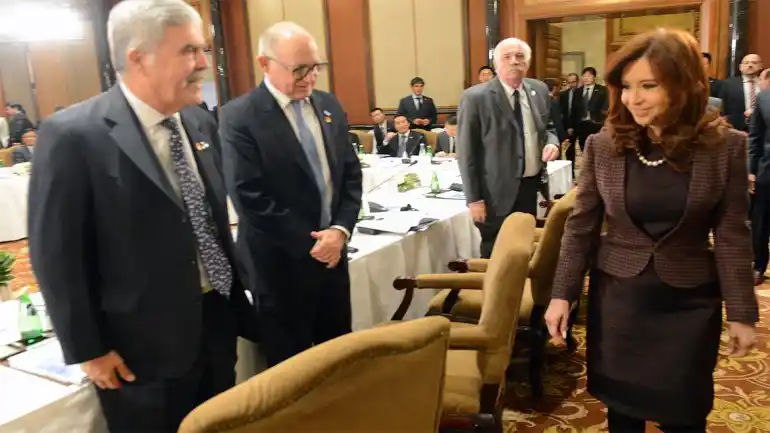 Cristina Kirchner volvió a caminar en China 