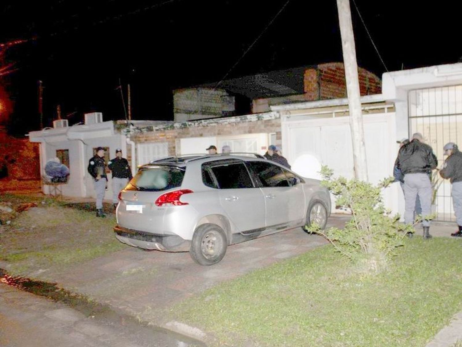 Funcionario policial separado del cargo
tras efectuar disparos en confuso episodio