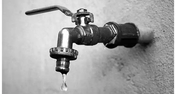 > La faltante de agua, la gran queja del verano