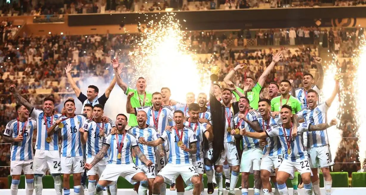 Los campeones del mundo están de vuelta. Foto: REUTERS