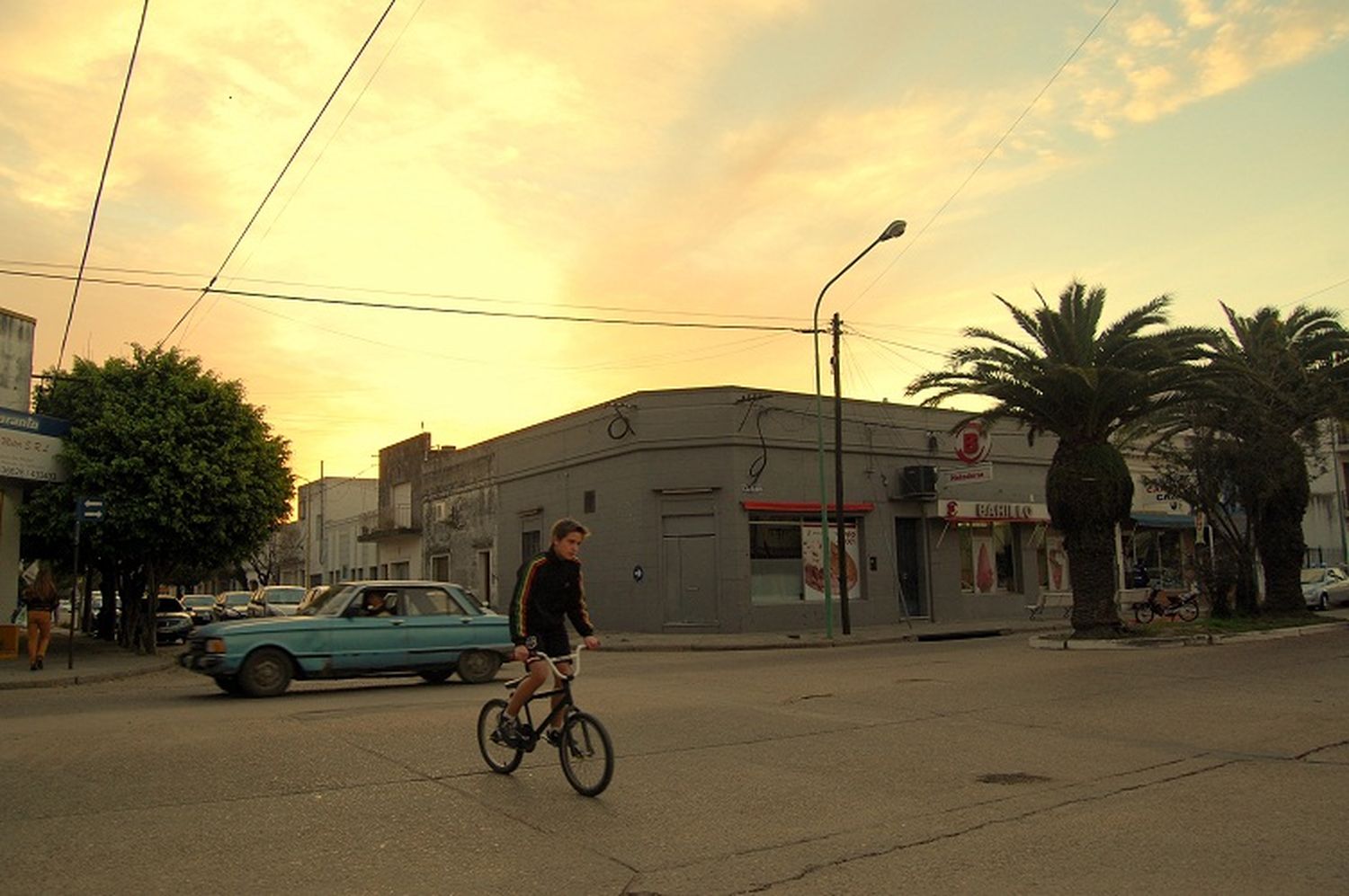 Atardecer primaveral en la ciudad