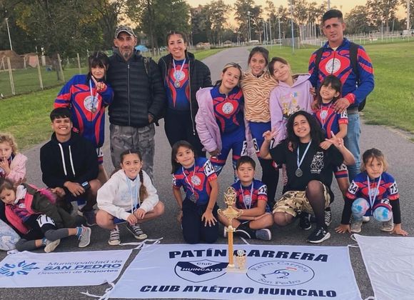 Patín Carrera: El Club Huincaló recauda fondos con una pollada para participar en su primer Nacional