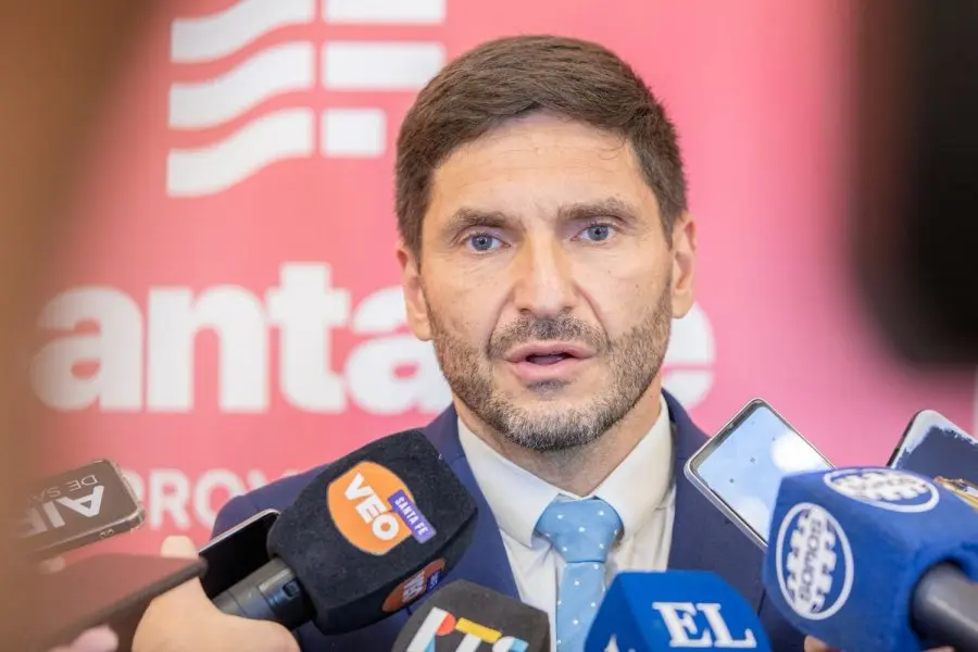 Pullaro reduce gastos y apuesta a la eficiencia