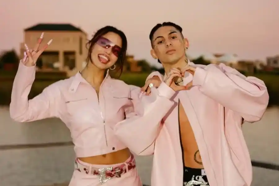 Khea y Emilia Mernes lanzaron su nuevo tema “Tú y yo” para el Día de los Enamorados