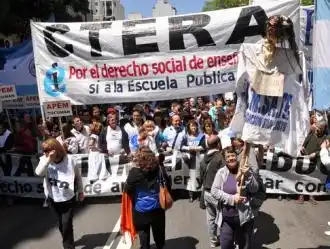 Conflicto docente: Gobierno nacional convocó a gremios para el jueves 27