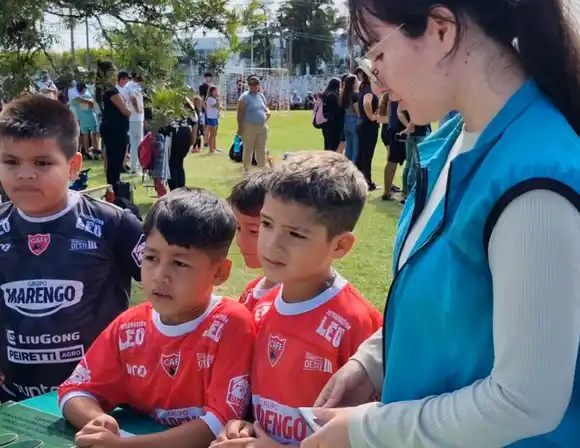 Rafaela: el IDSR concientizó sobre el ambiente en un evento de fútbol infantil