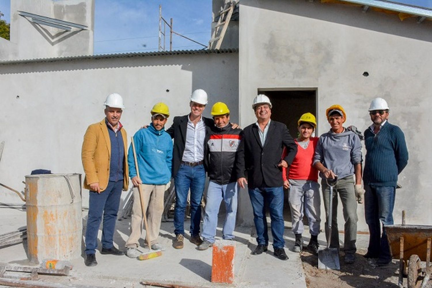 Piaggio recibió la adjudicación para la construcción de 78 viviendas del IAPV